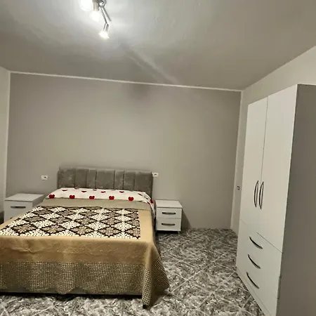 Cozy Ljaknasi